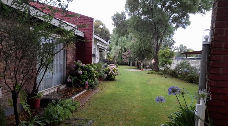 6 Bedroom Property for Sale in Parys Free State